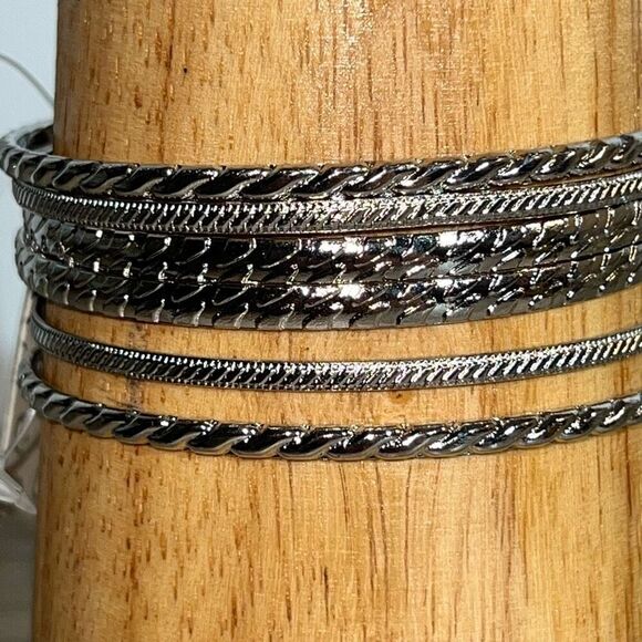 Bangle Stack Set 6 Etched Bracelet Silver Tone Alternating Width Sparkle Classic - Picture 7 of 7